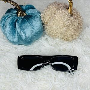 Le Specs Recovery Sunglasses In Black